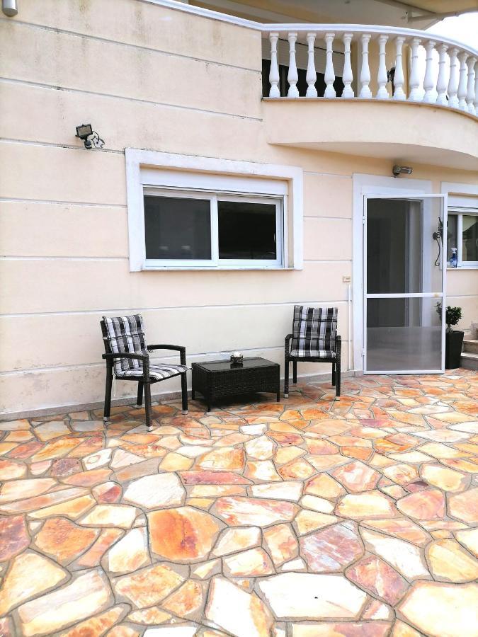 Tini'S Apartment Nea Iraklitsa Exterior foto
